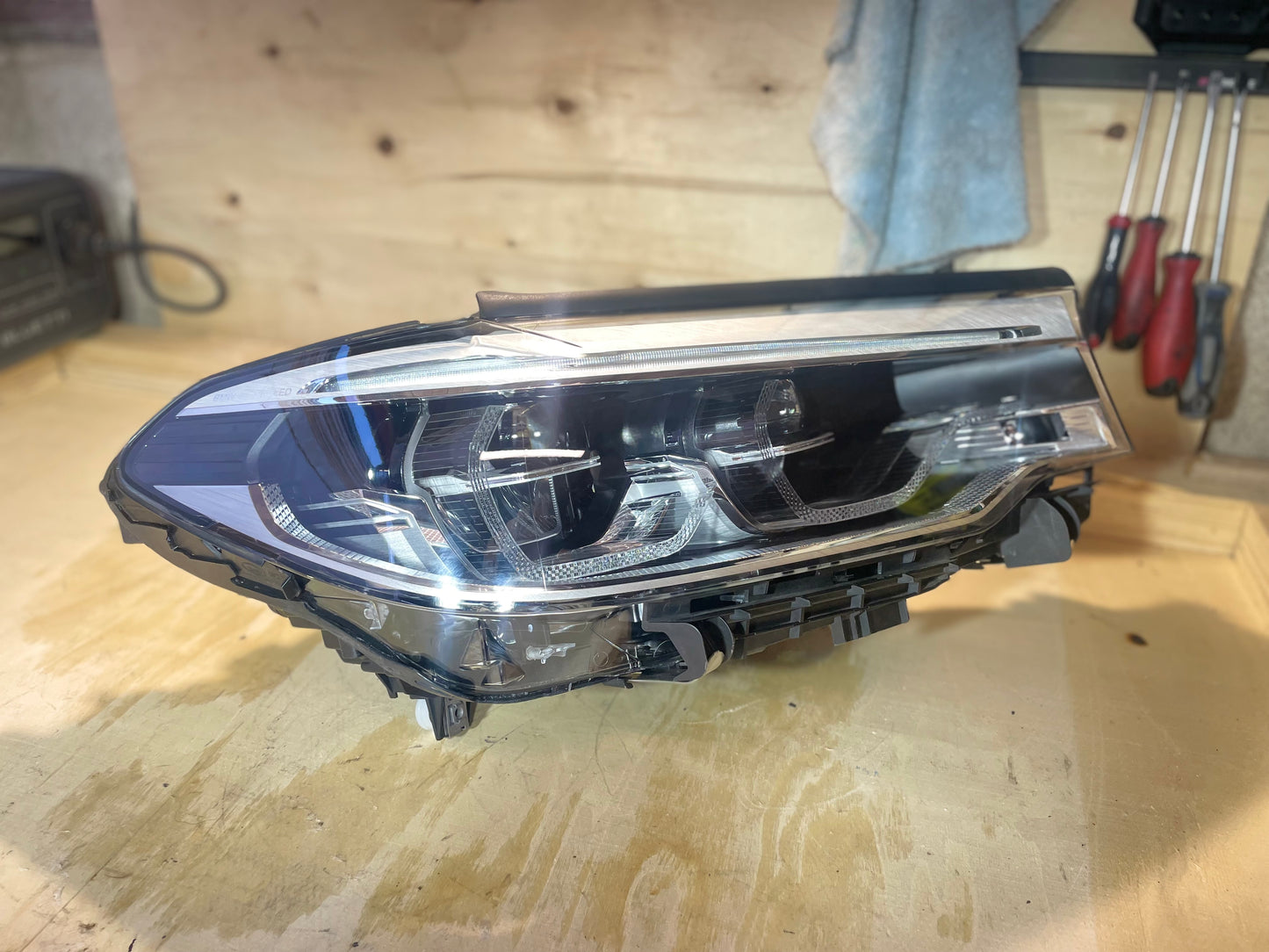 Phare BMW Série 5 G30 G31 Adaptive LED droit Original OEM - Reconditionné - 8499122-03