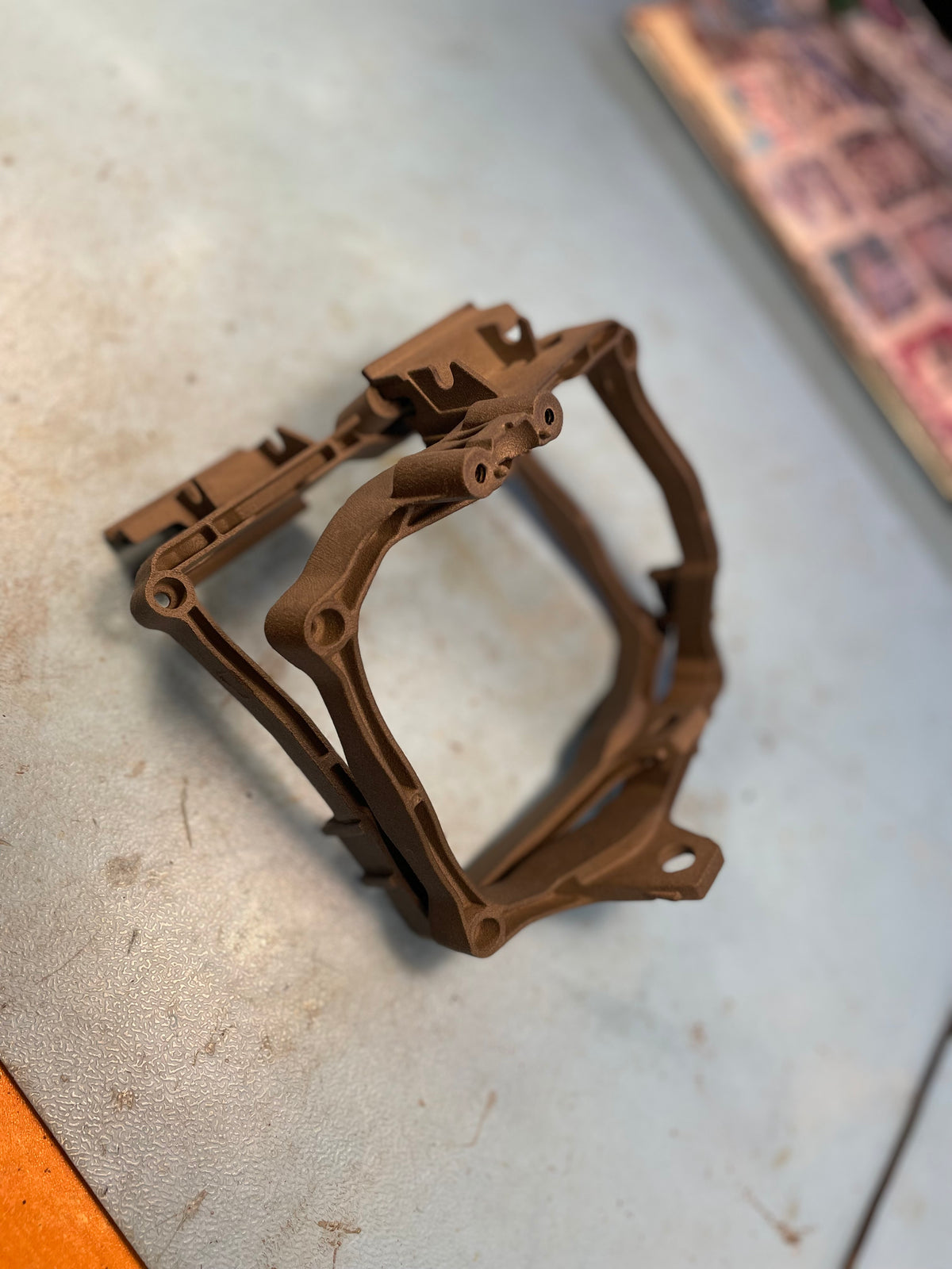 Maserati GranTurismo – Cadre interne de phare / Headlight Internal Frame – SLA Tough 1500 V2