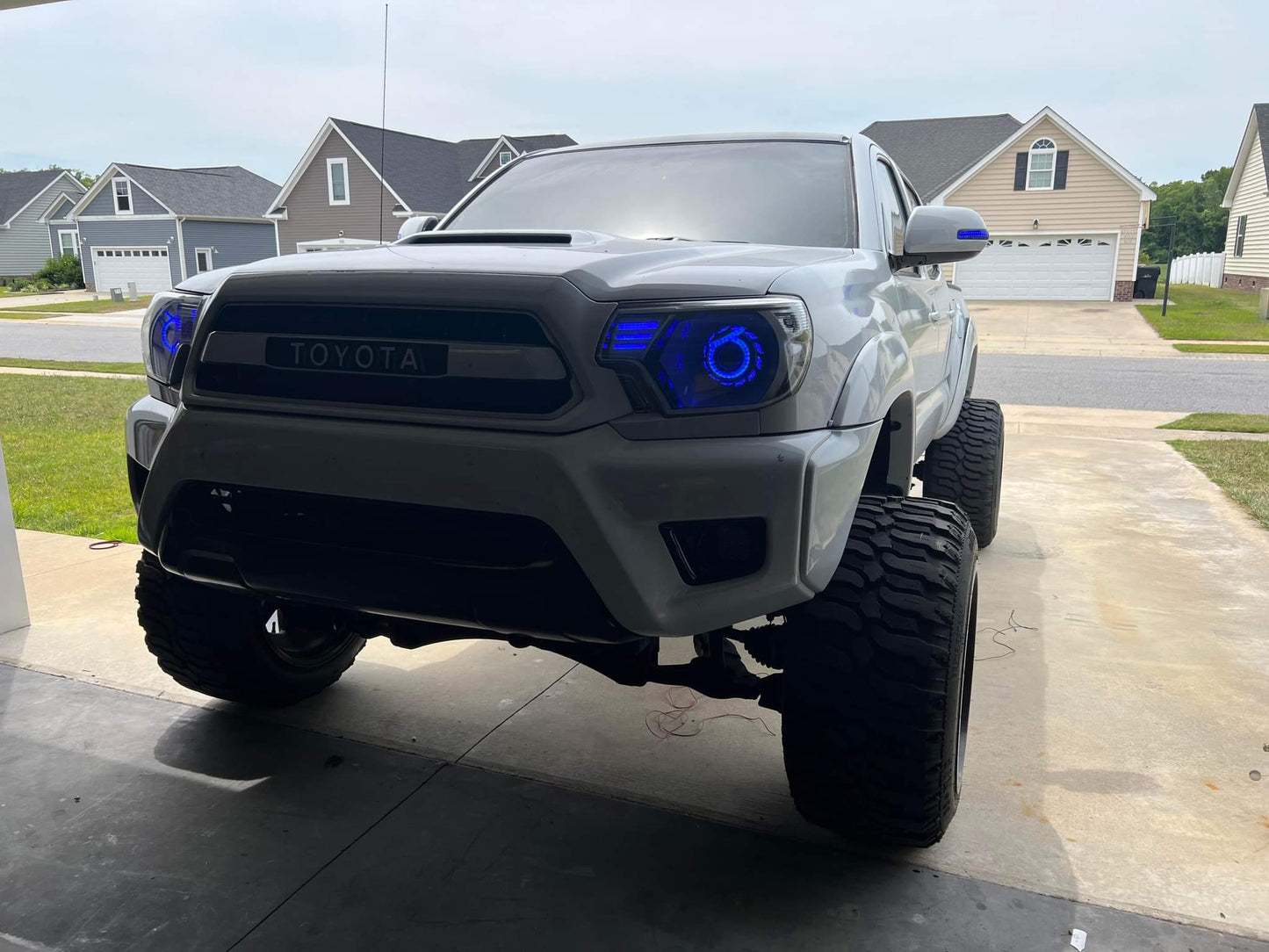 Flow Series Angry Eye Halos - 5v SK6812 RGBW